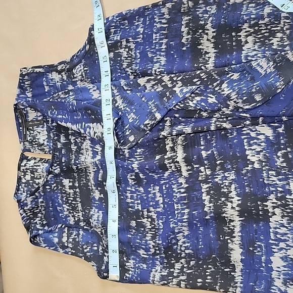 BCBGMaxAzria Size XS Orient Blue "Edythe" Blouse, Gently Used Condition - Picture 7 of 15